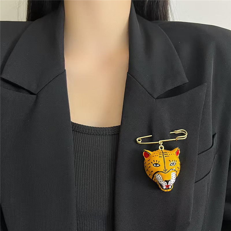 Elegant Enamel Tiger Brooch Pi - Women'S Formal Wear Accessories recension och pris